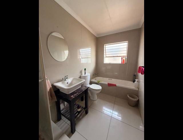 2 BEDROOM HOUSE FOR SALE IN FERNDALE